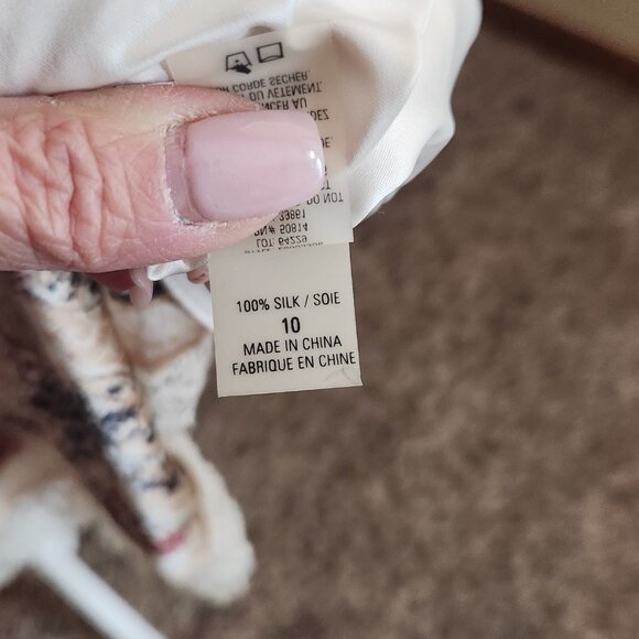 Elie Tahari Printed Silk Skirt - Picture 6 of 7